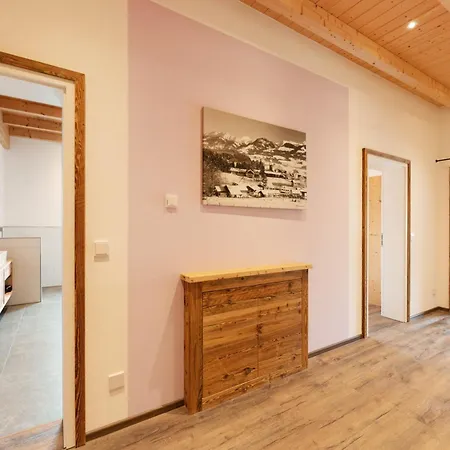 Schmid Apartment *